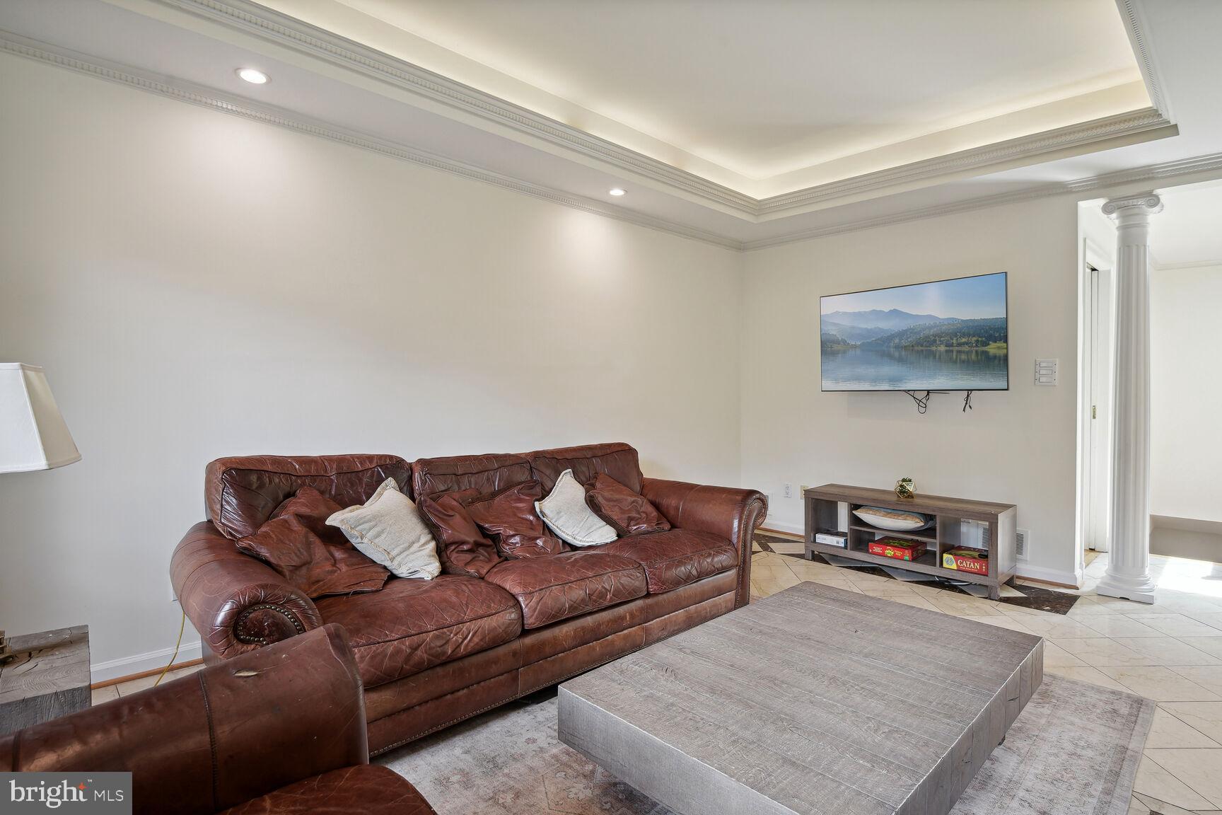 ROLLINGWOOD - Residential