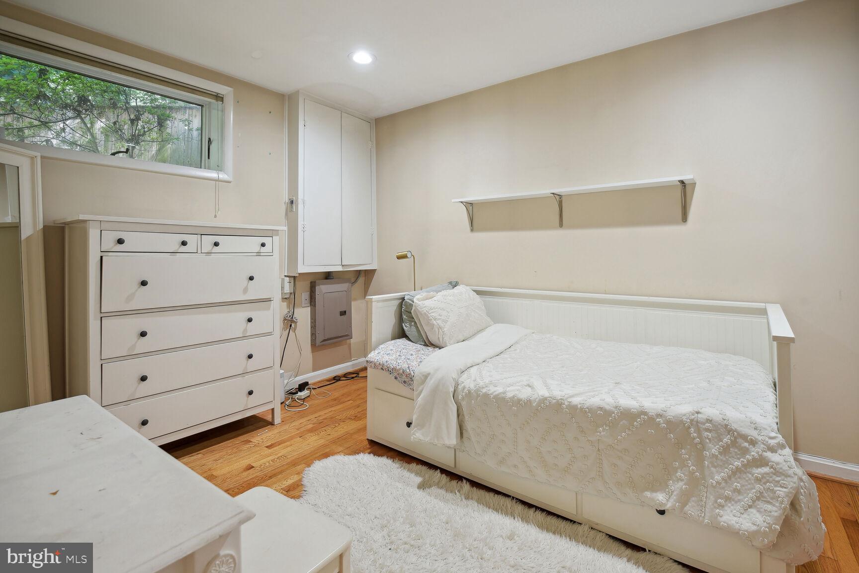 ROLLINGWOOD - Residential