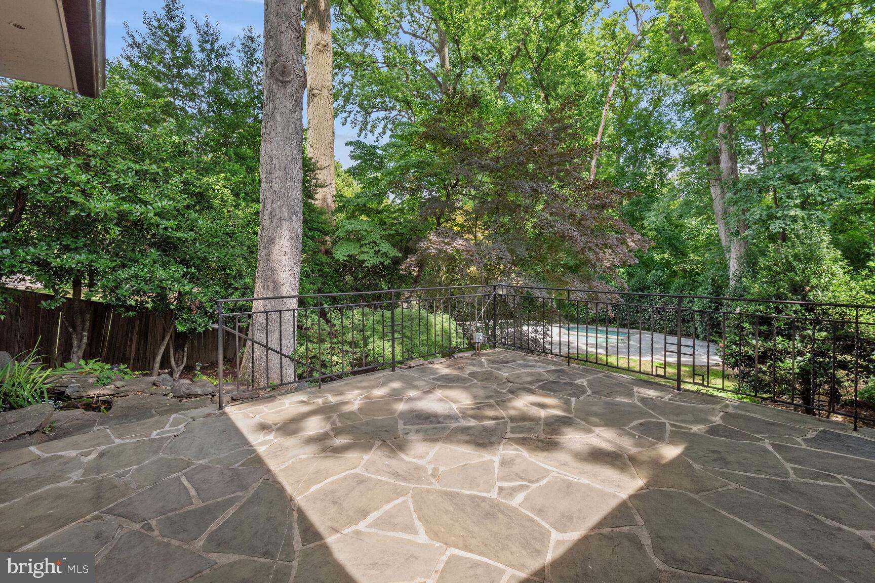 ROLLINGWOOD - Residential