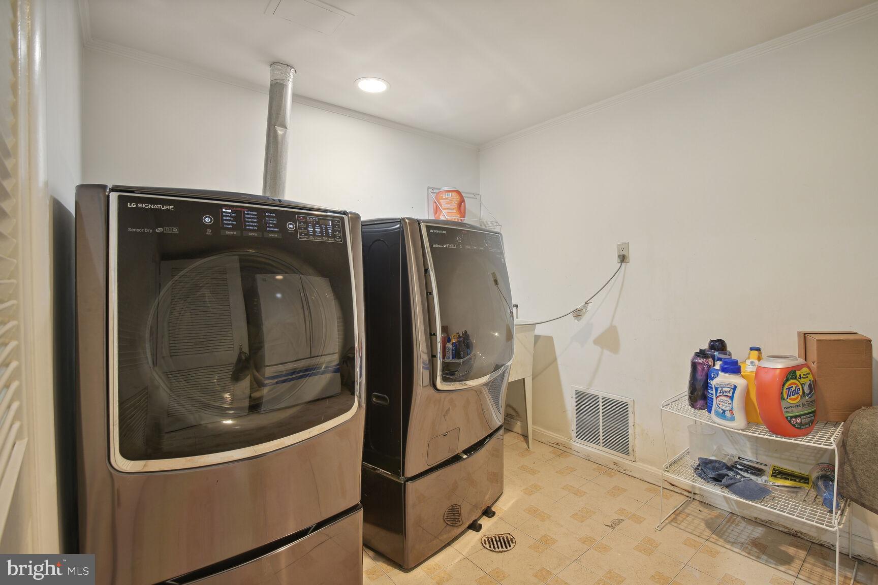 ROLLINGWOOD - Residential