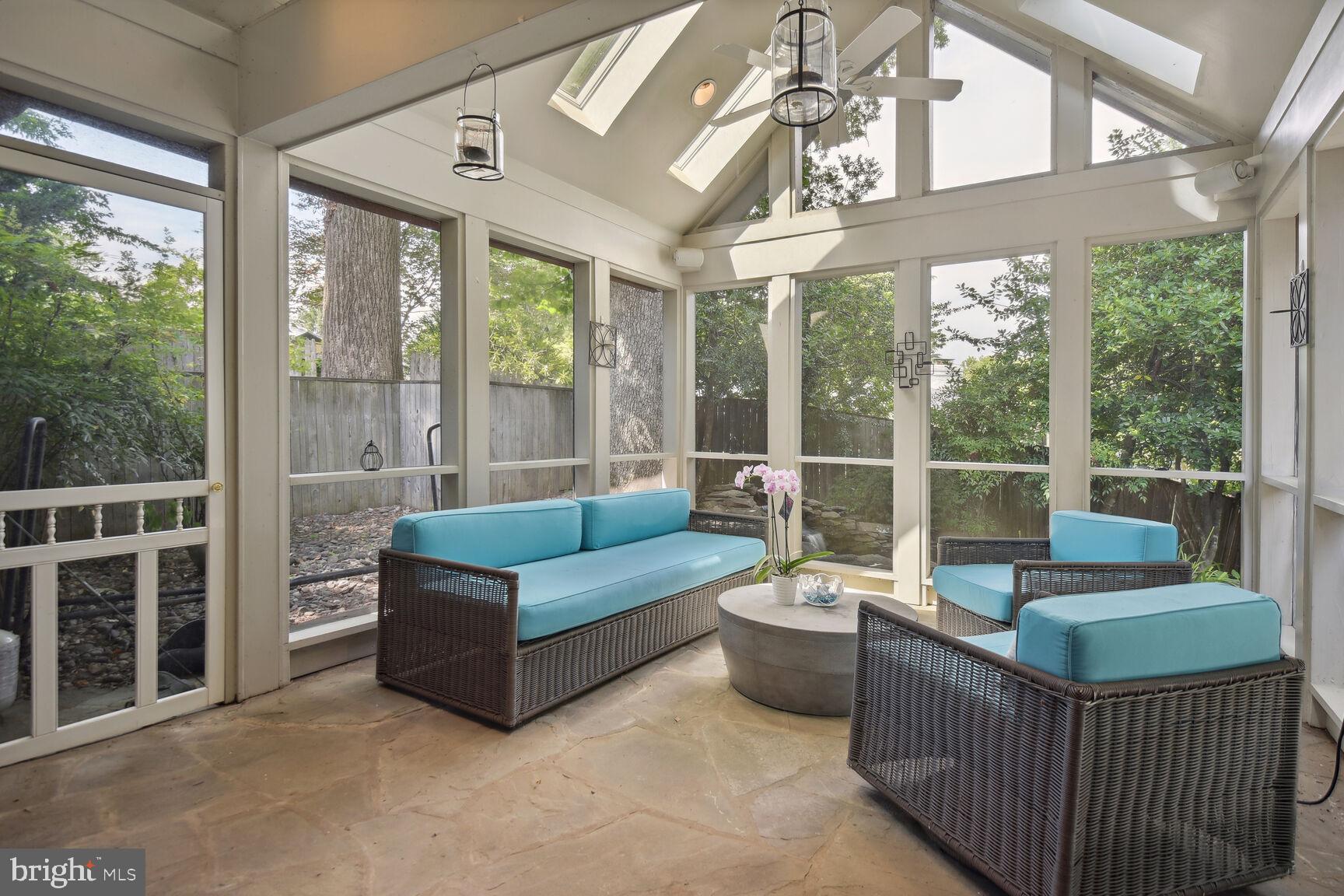 ROLLINGWOOD - Residential