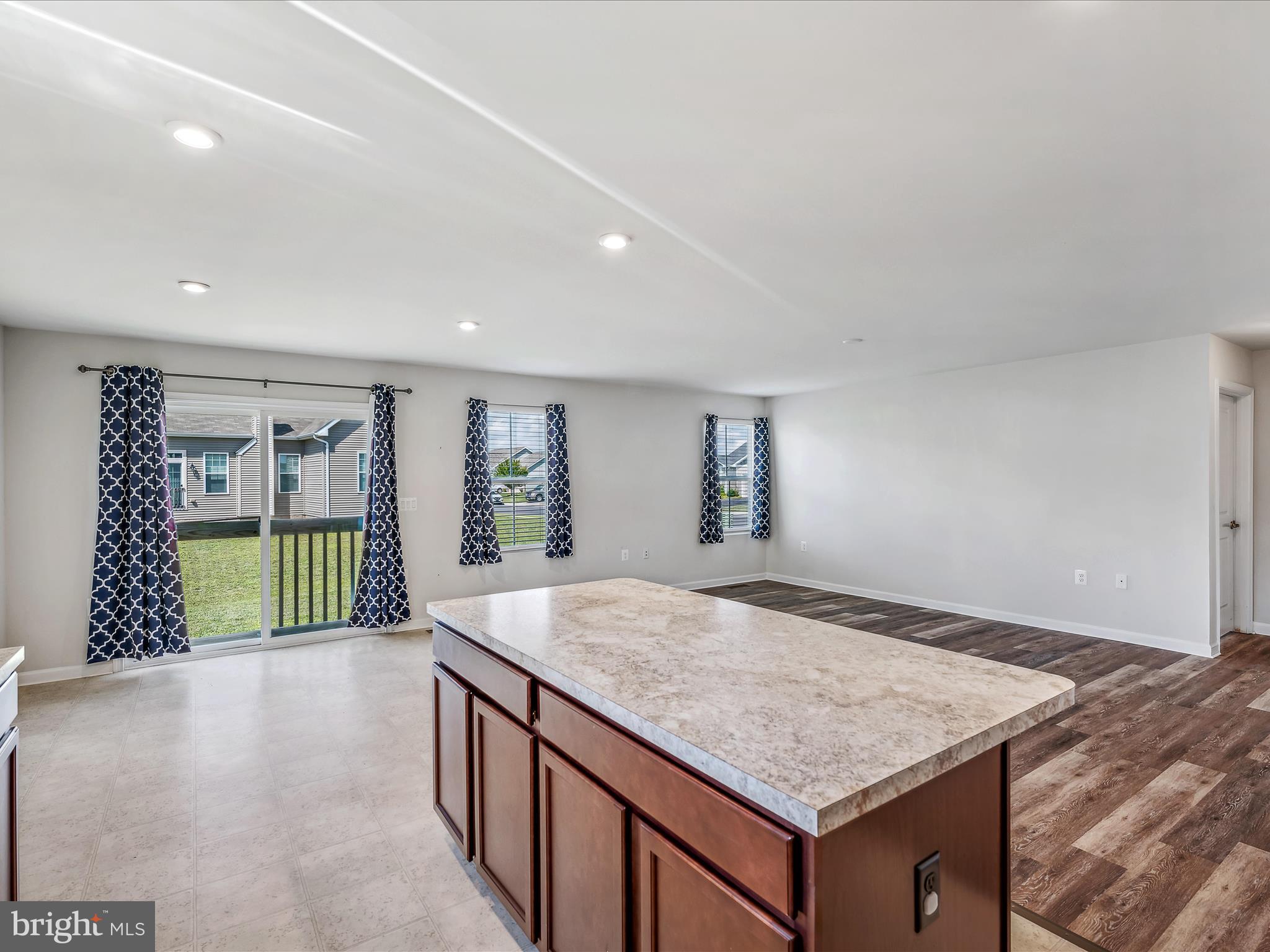 ARCADIA SPRINGS - Residential