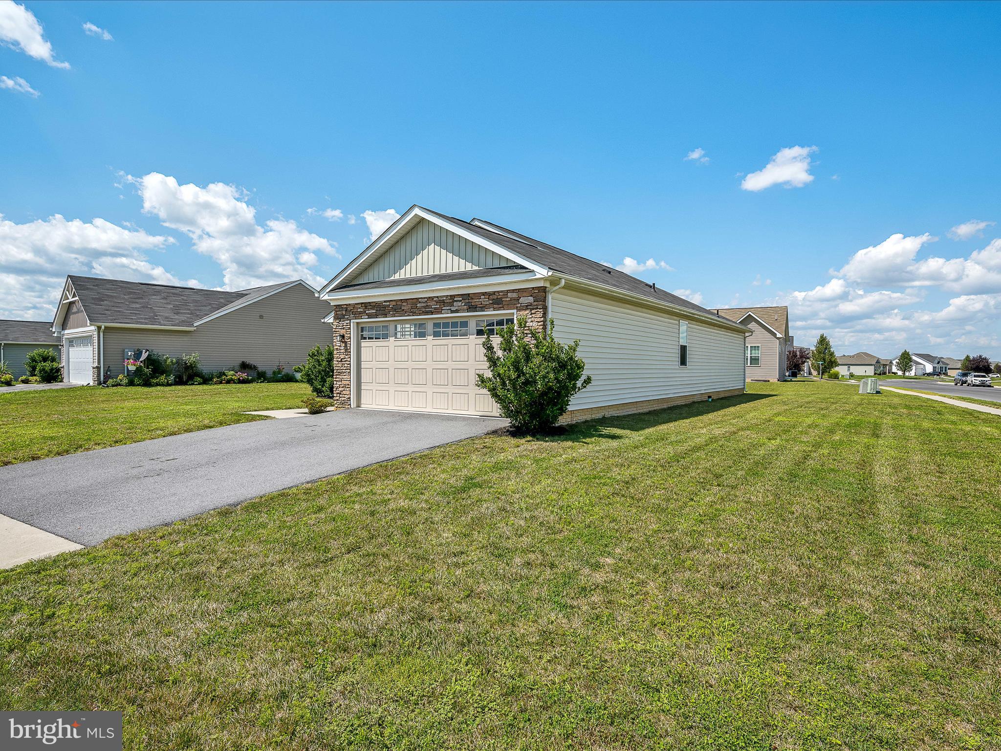 ARCADIA SPRINGS - Residential