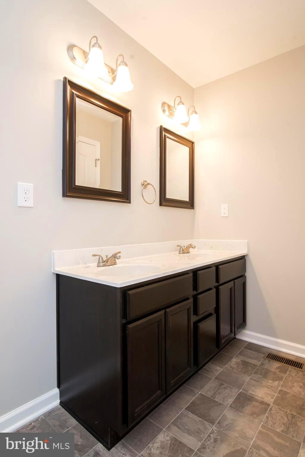 RED HILL - Residential