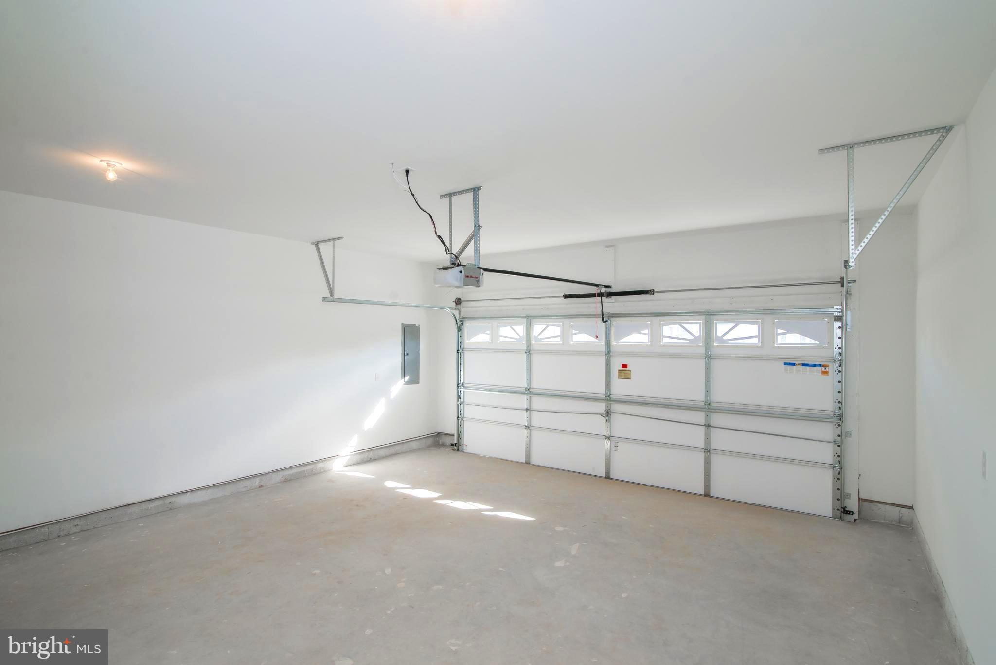 RED HILL - Residential