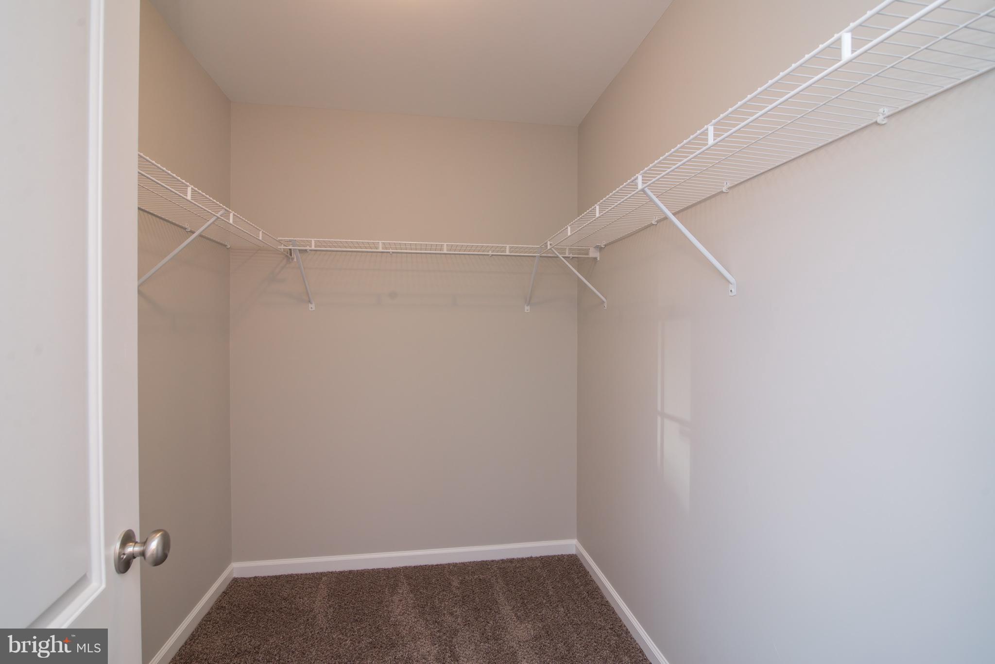 RED HILL - Residential