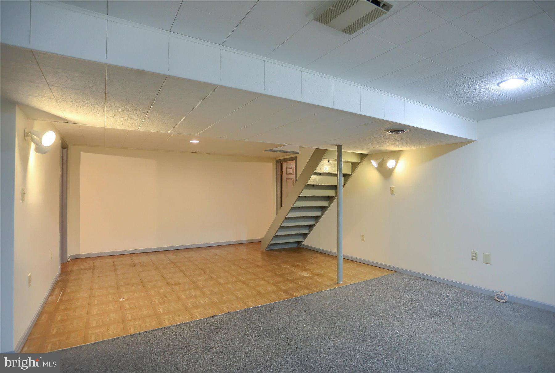 JONATHAN PARK - Residential