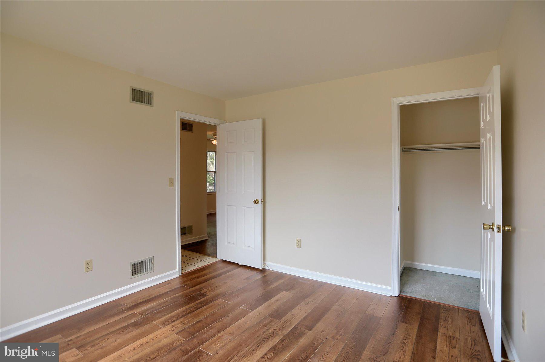 JONATHAN PARK - Residential