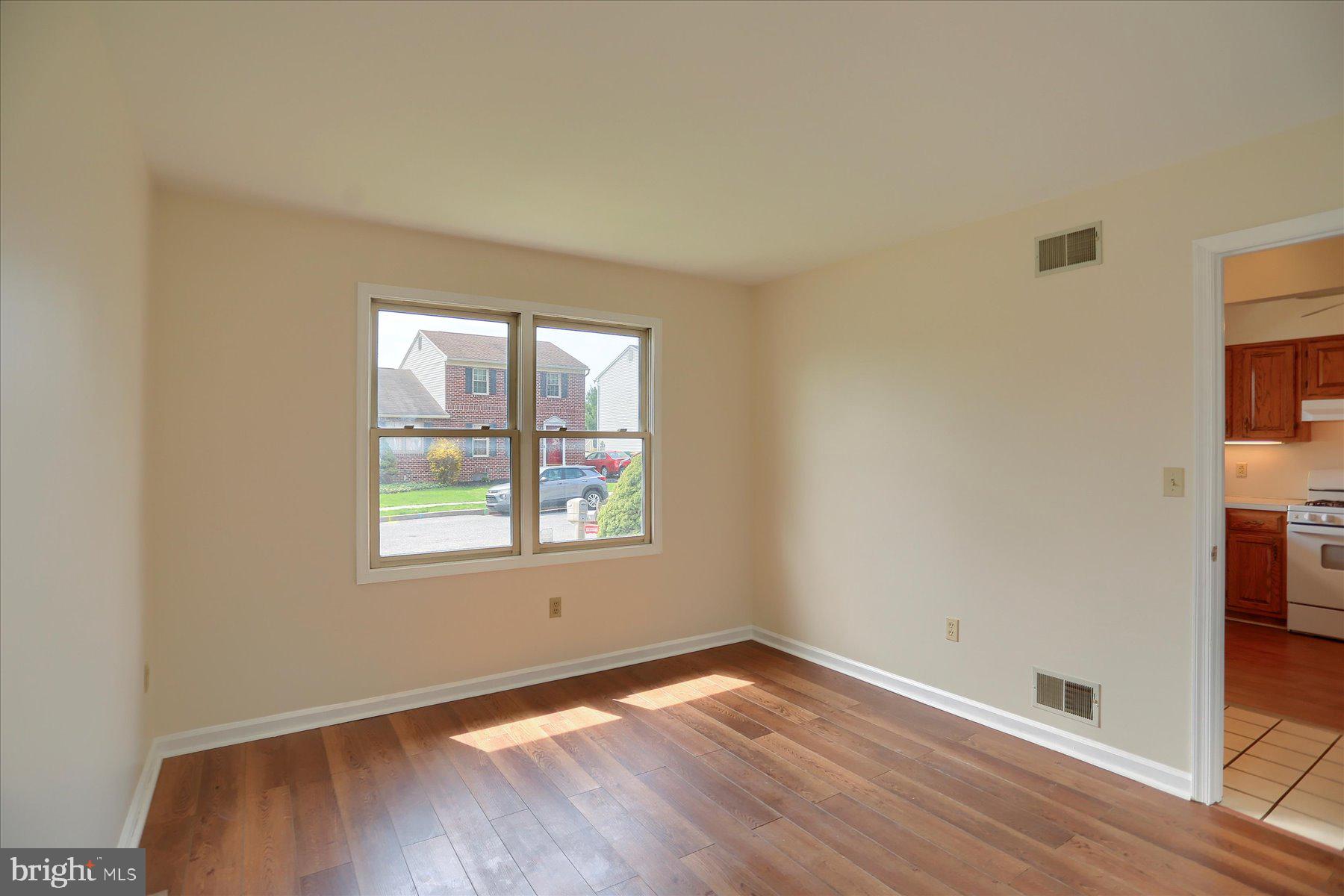 JONATHAN PARK - Residential