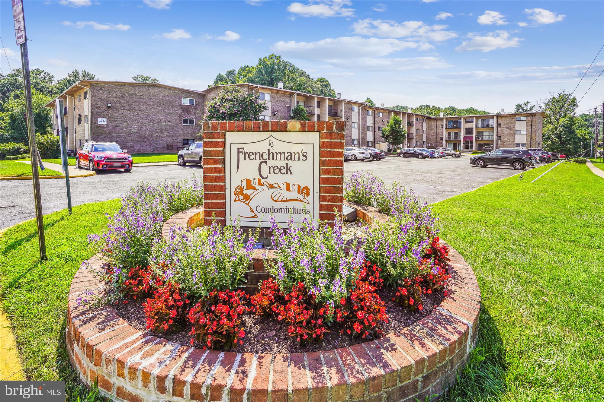 FRENCHMANS CREEK - Residential