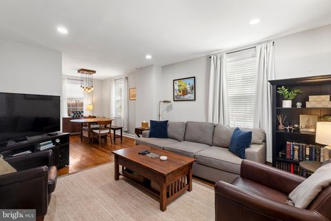 3045 S ABINGDON STREET ARLINGTON VA 22206