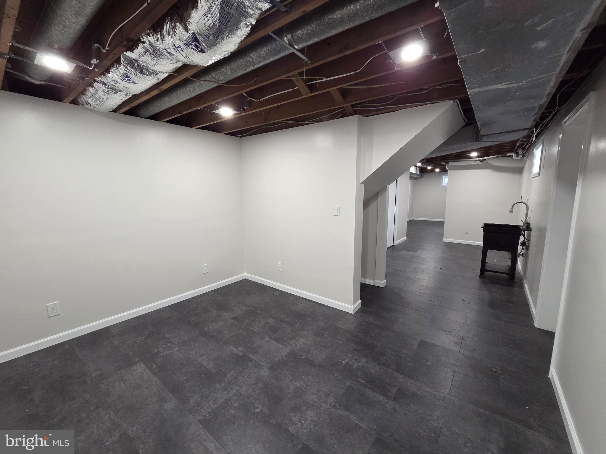 BARNABY MANOR OAKS - Residential