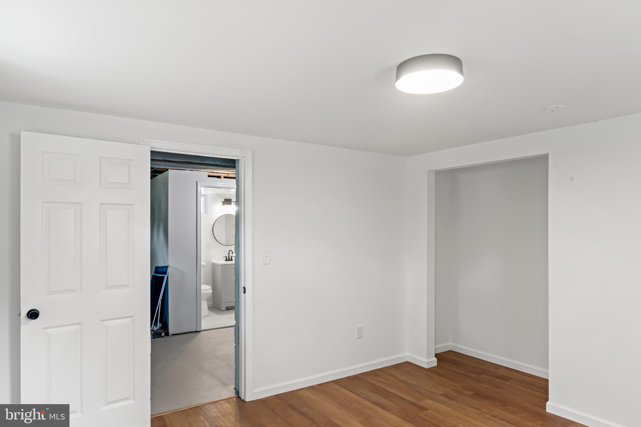 BARNABY MANOR OAKS - Residential