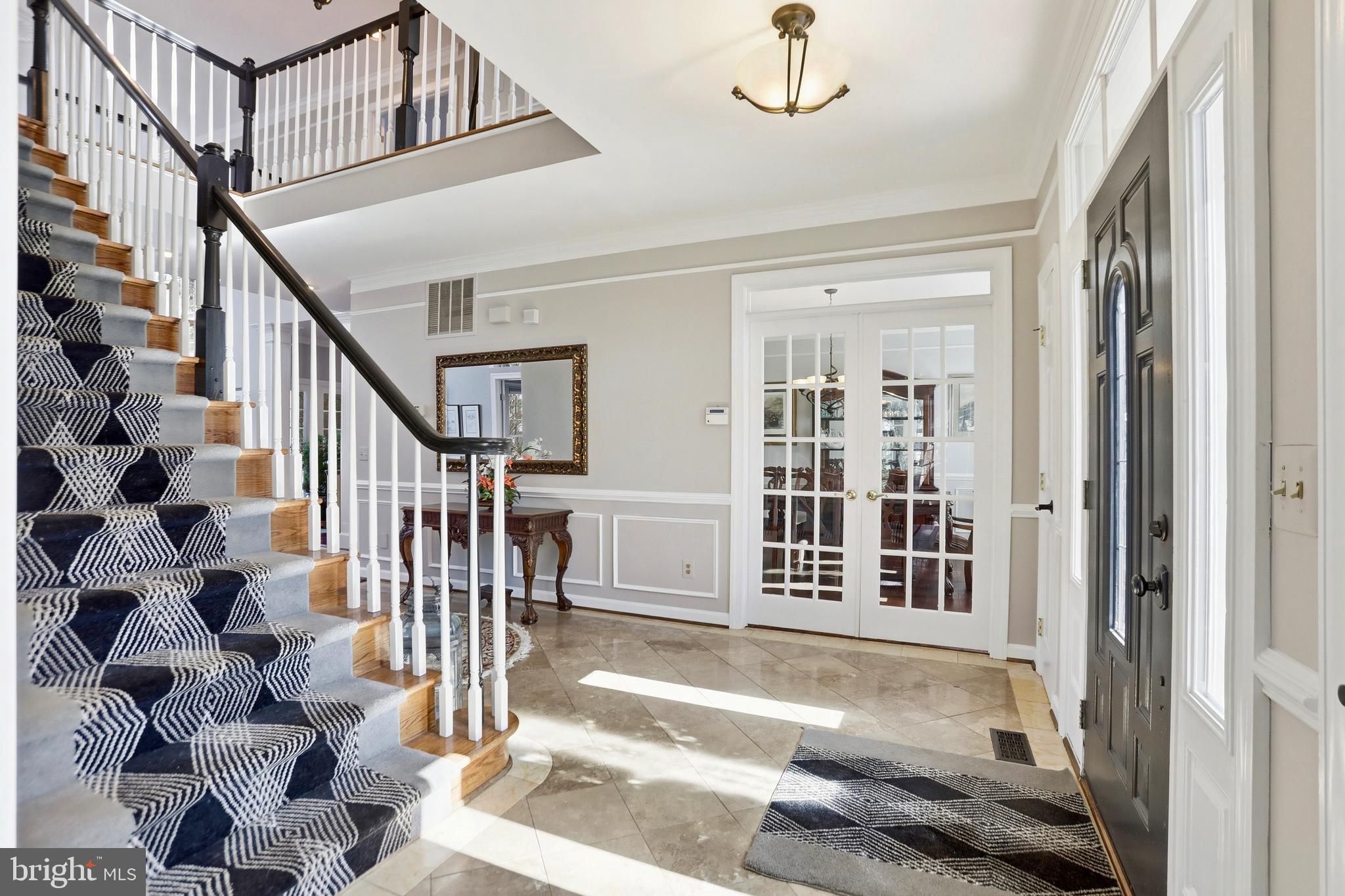 1235 TOTTENHAM COURT