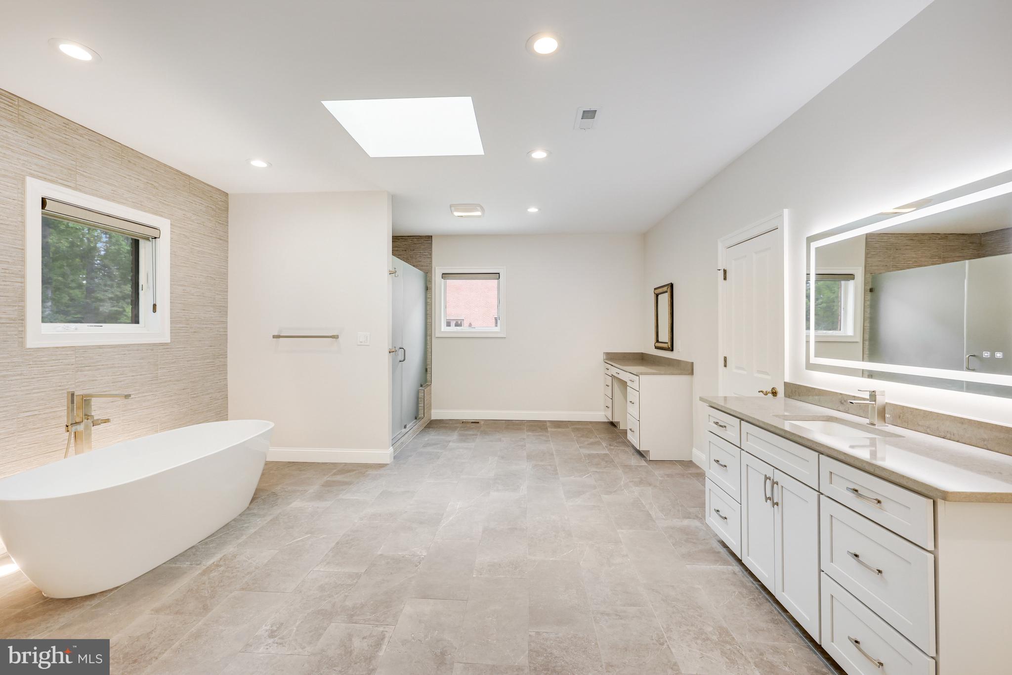 VALLEY STREAM - Residential