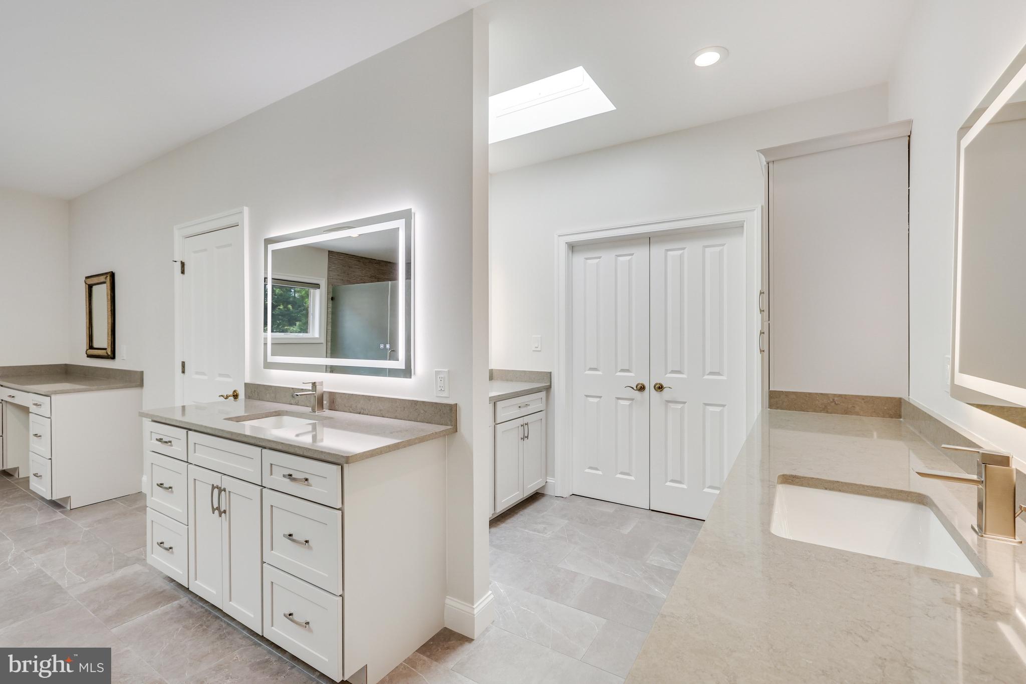 VALLEY STREAM - Residential