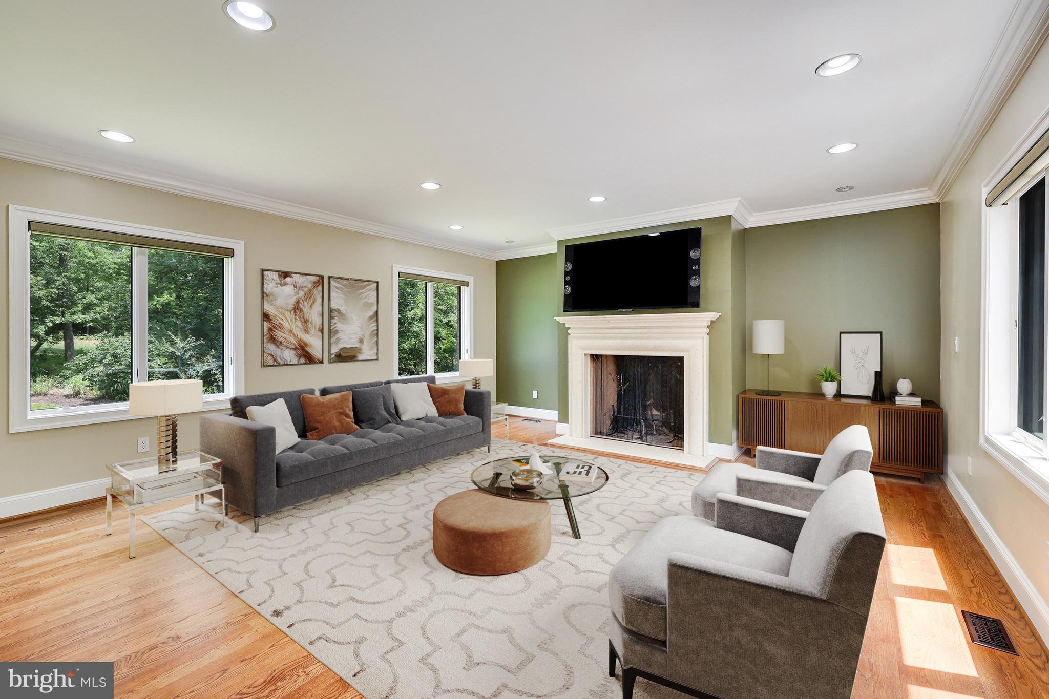 VALLEY STREAM - Residential