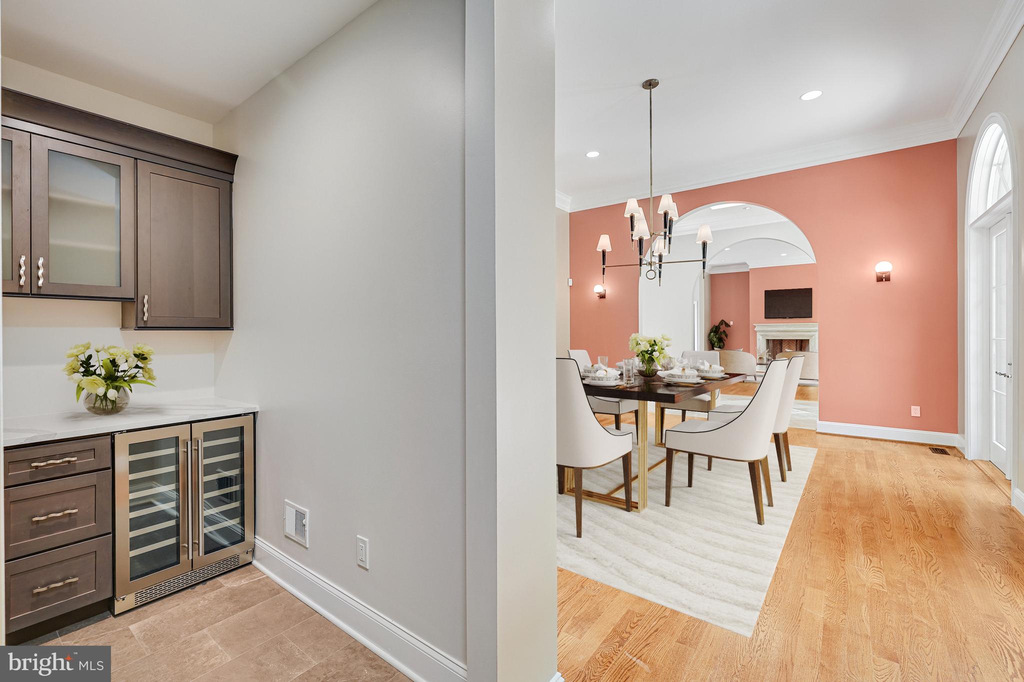 VALLEY STREAM - Residential