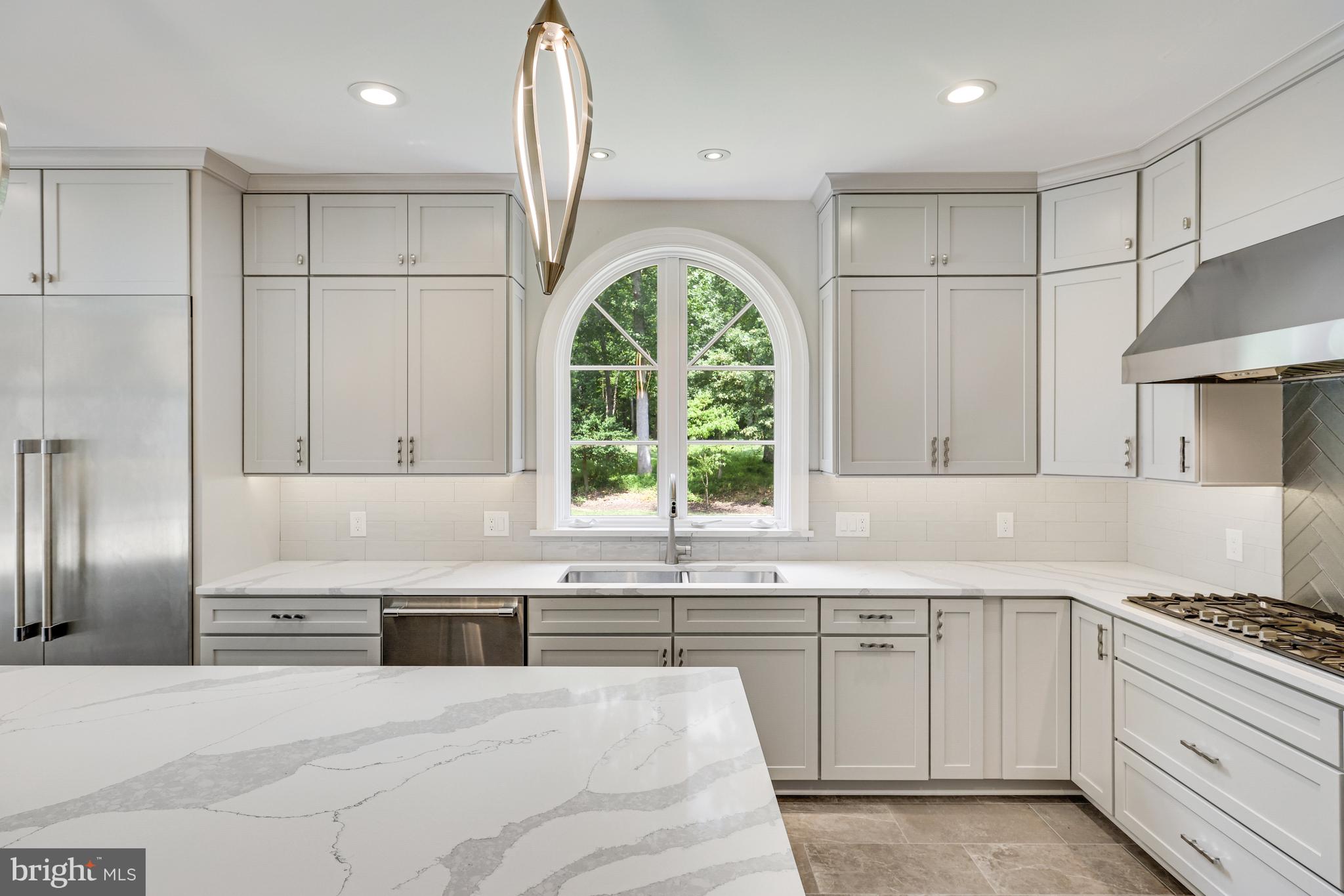 VALLEY STREAM - Residential