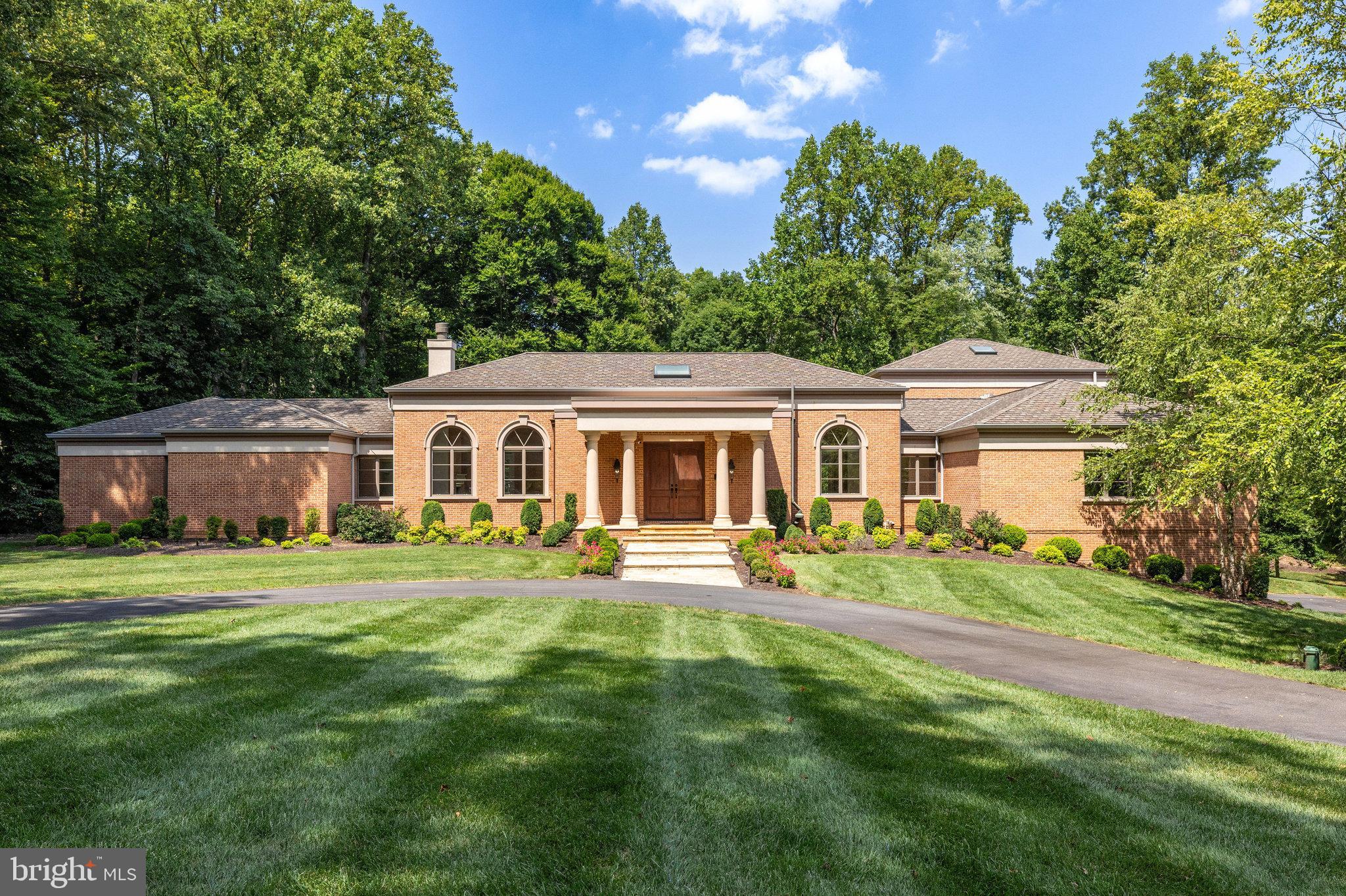 VALLEY STREAM - Residential