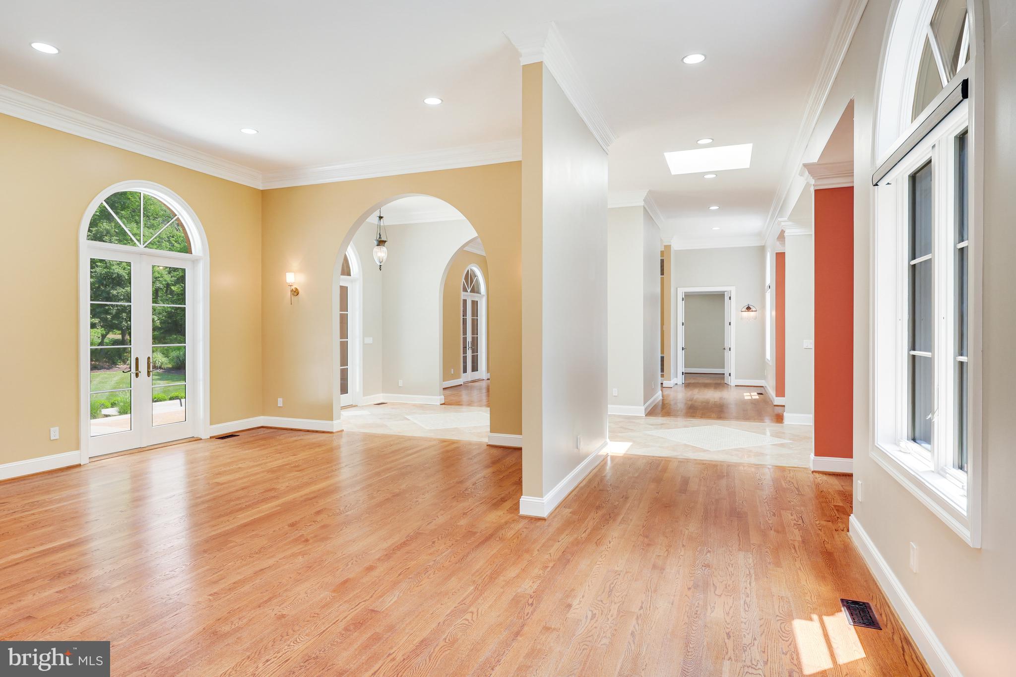 VALLEY STREAM - Residential