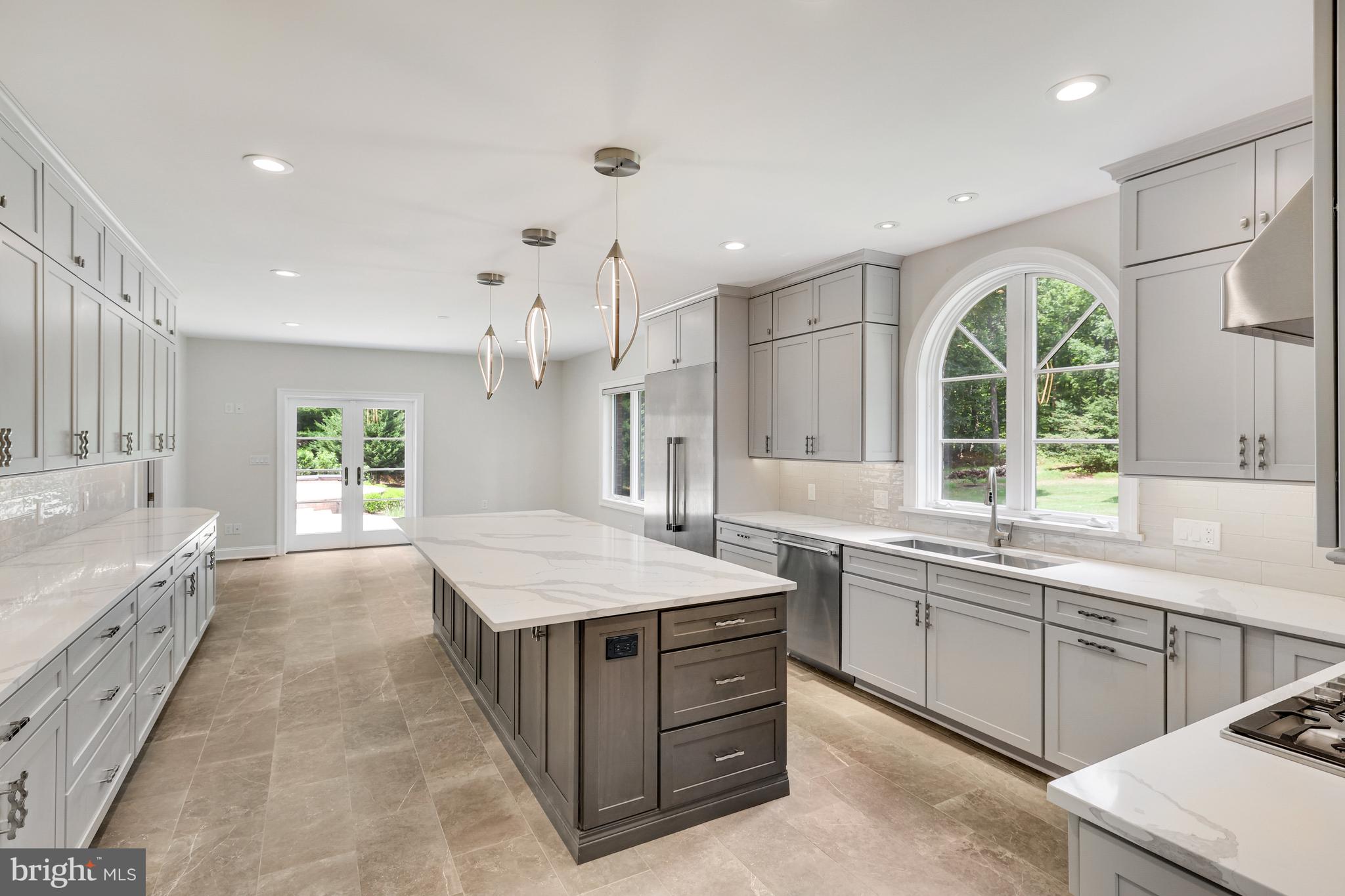 VALLEY STREAM - Residential