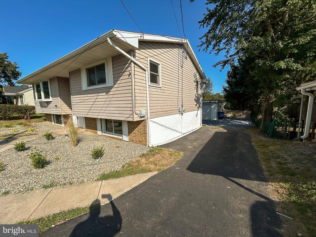 Photo of 6128 Blue Bird Avenue, HARRISBURG, PA 17112 (MLS # PADA2049444)