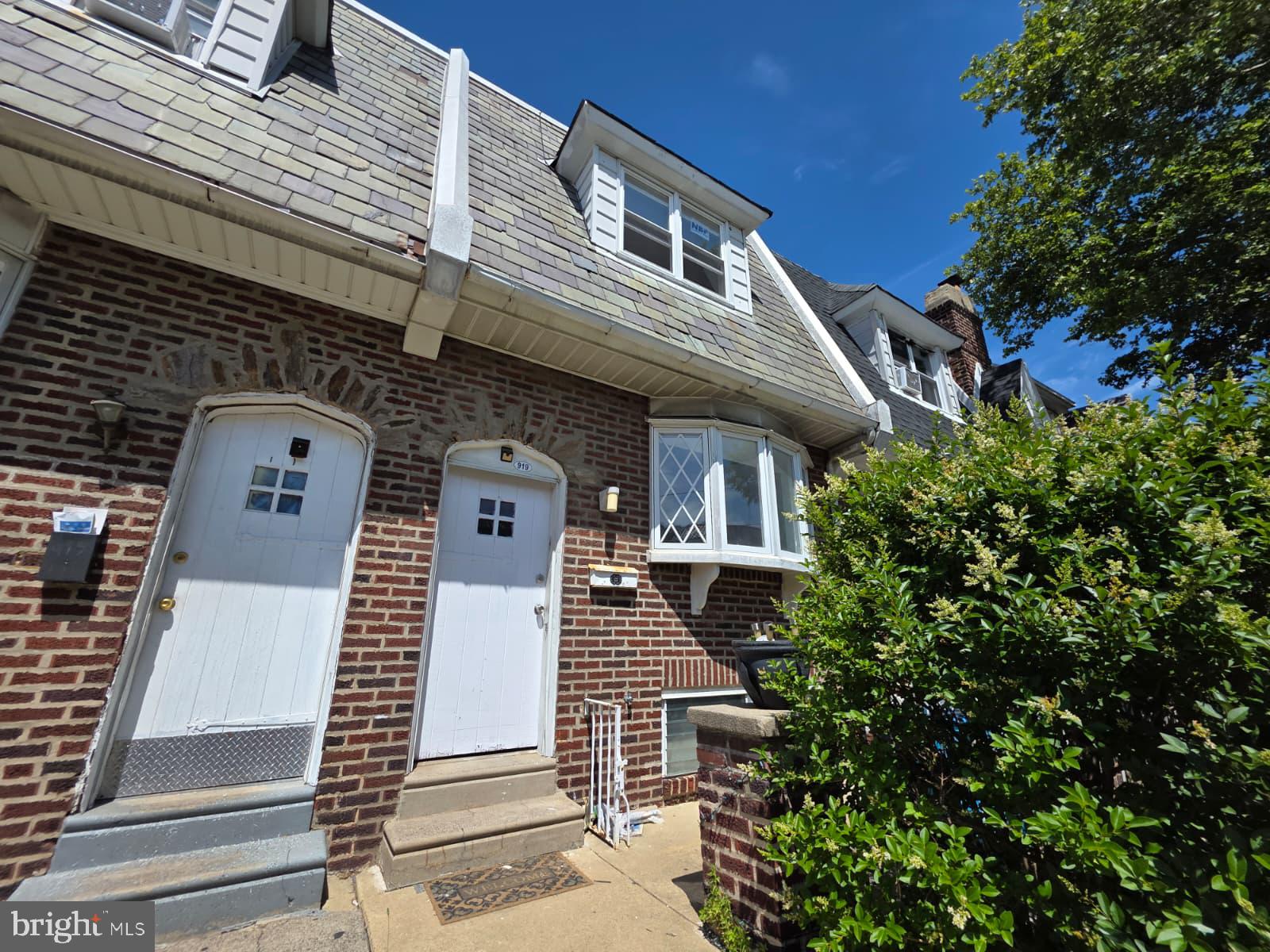 919 ANCHOR STREET