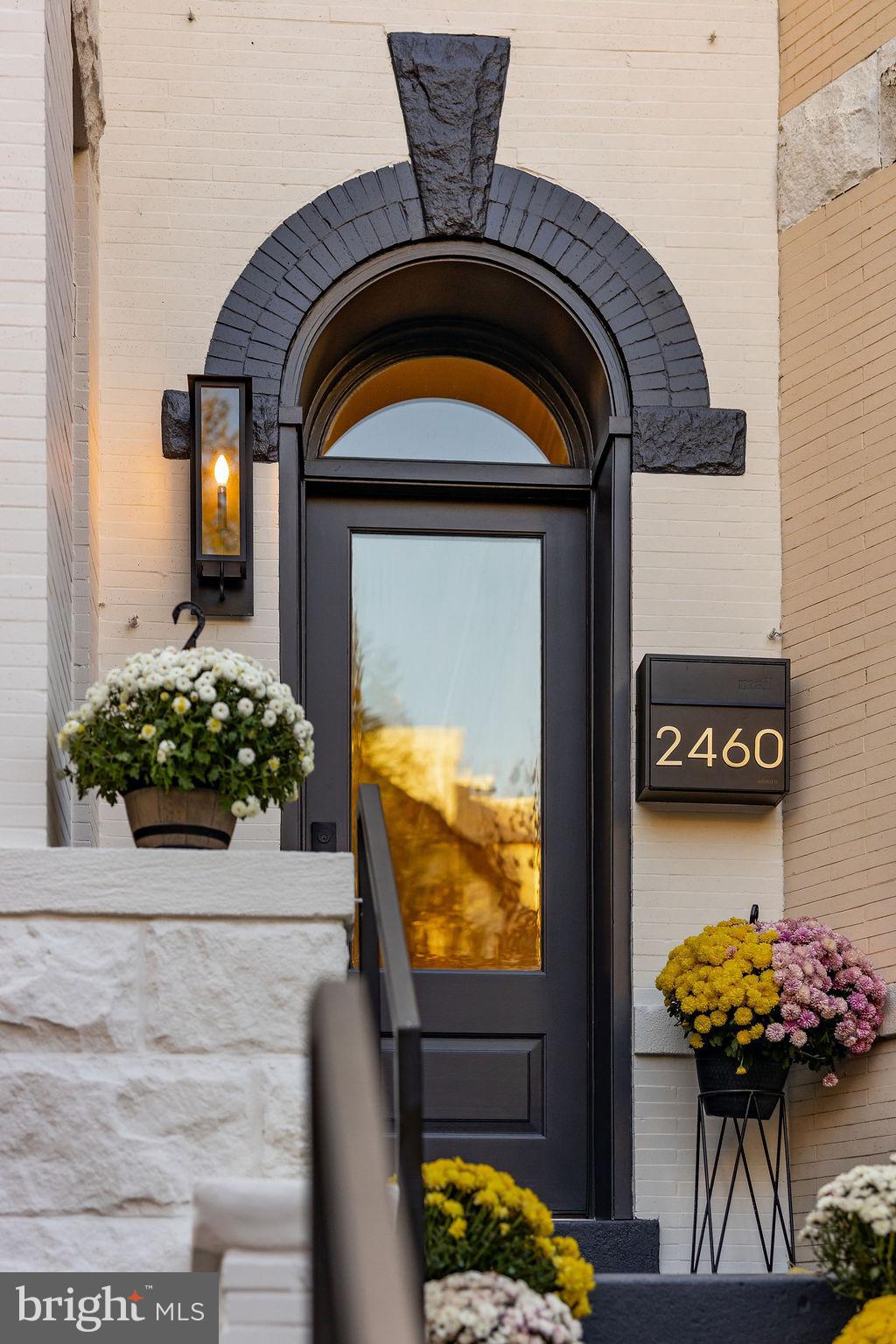 2460 ONTARIO ROAD NW