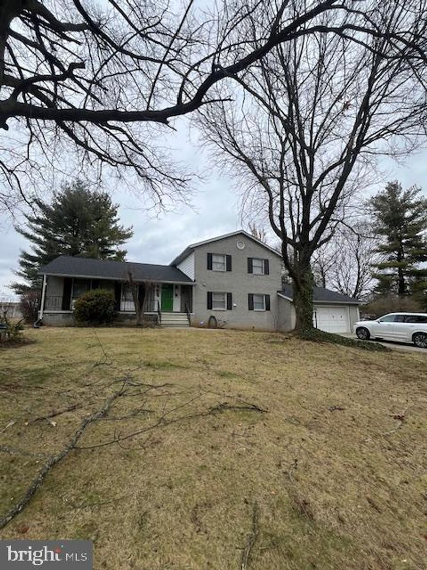This is a lovely single-family multilevel home with updated hardwood floors throughout.
Four bedrooms, three full baths on three levels of living. Two car attached garage with a large level yard and a large covered rear porch. Available now. Call Alice for your tour.