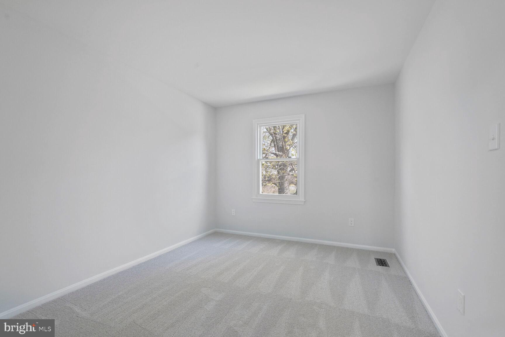 FOX MILL ESTATES 2ND ADD - Residential