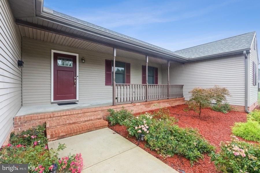 WHITE COVE - Residential