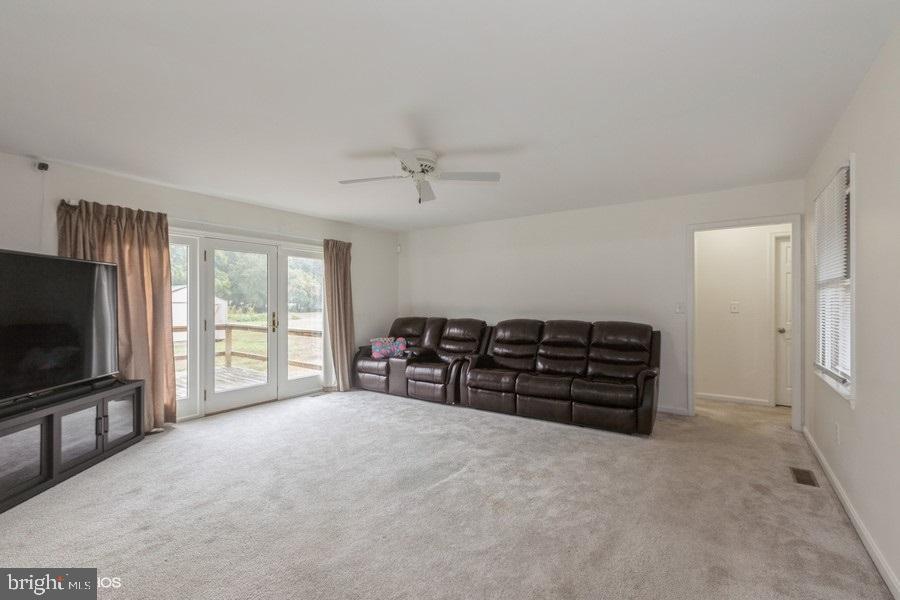 WHITE COVE - Residential