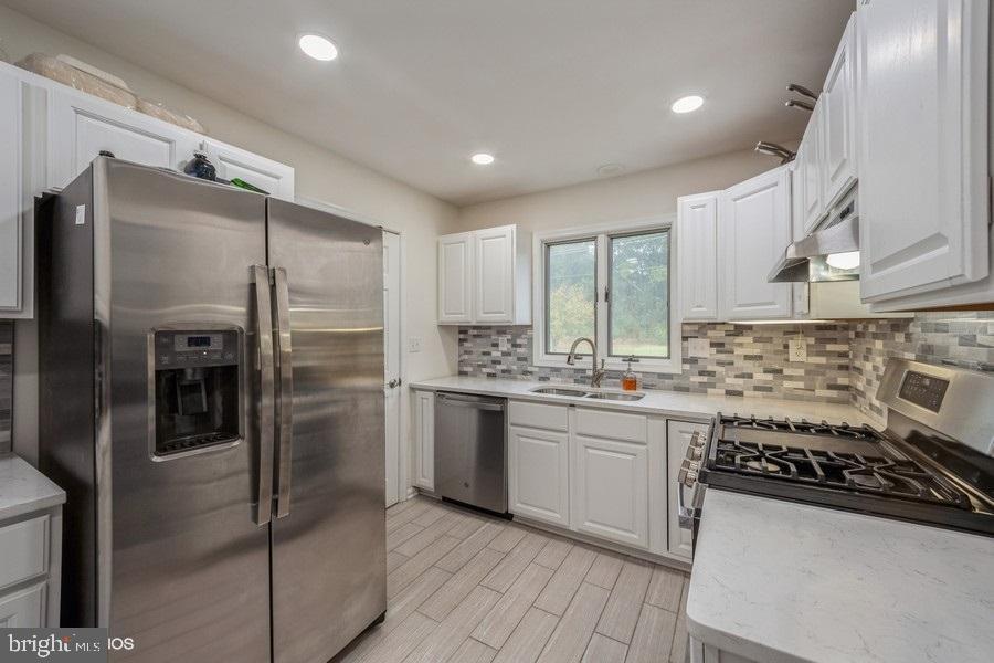 WHITE COVE - Residential