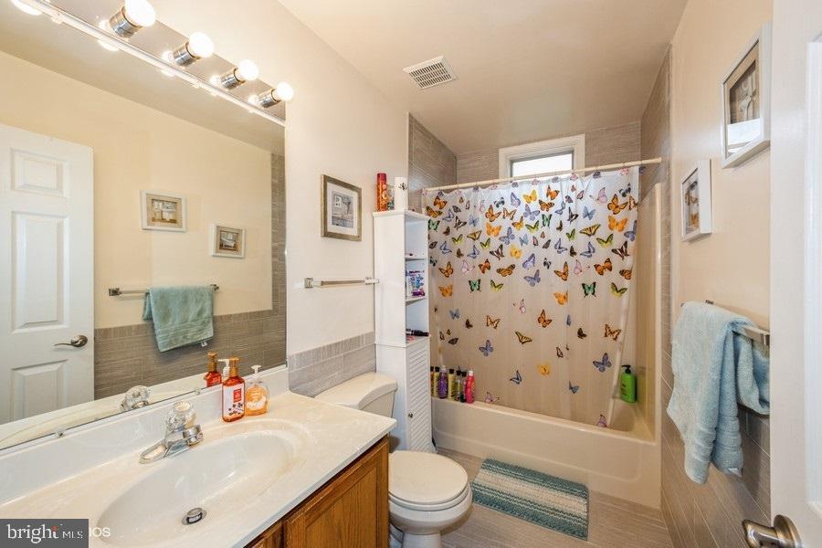 WHITE COVE - Residential