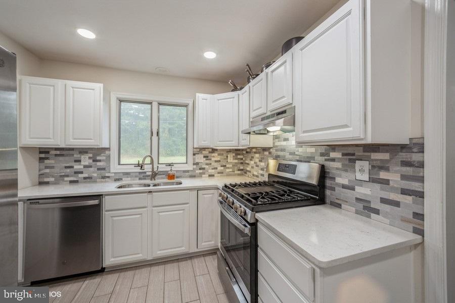 WHITE COVE - Residential