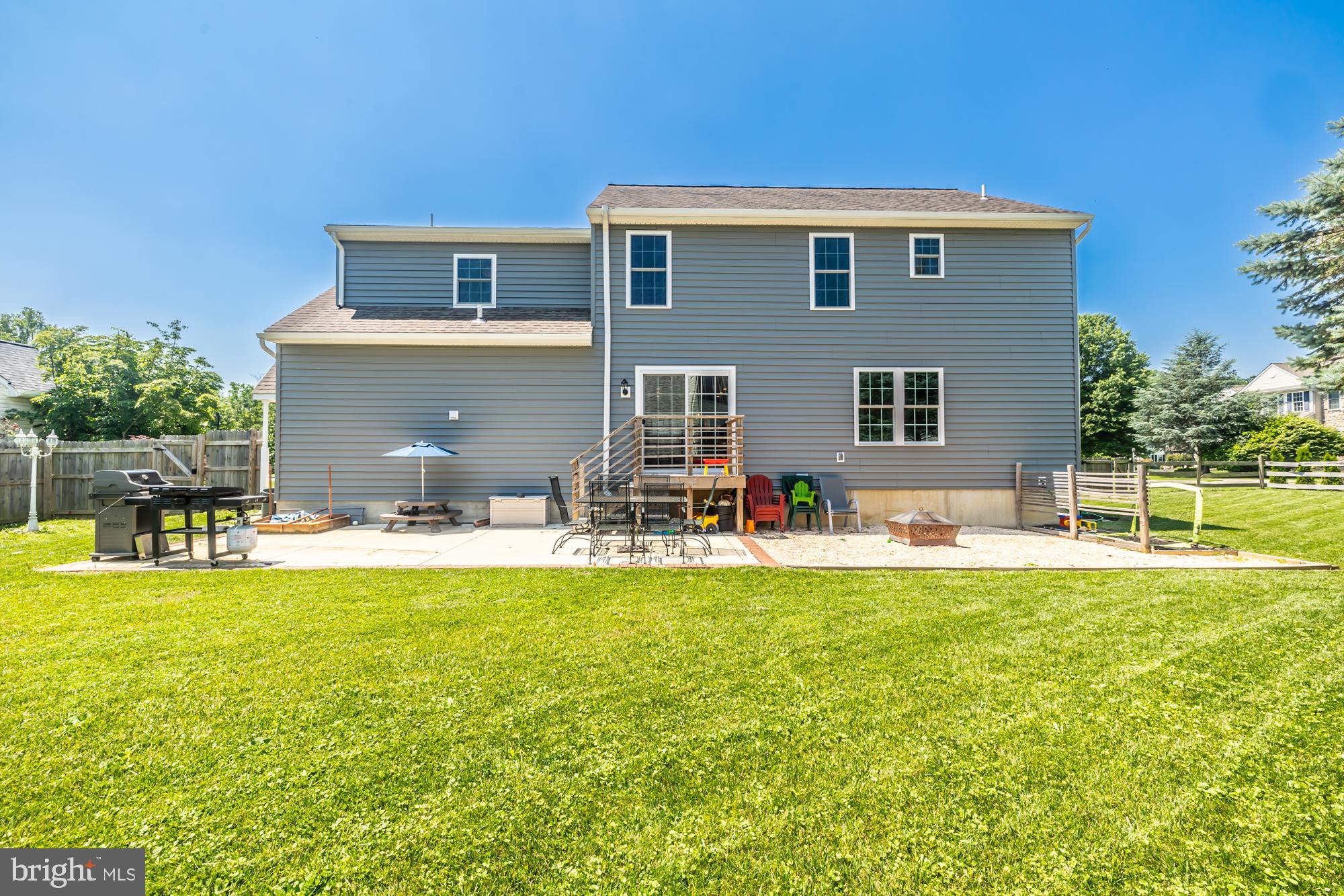 102 STONEBRIDGE LANE