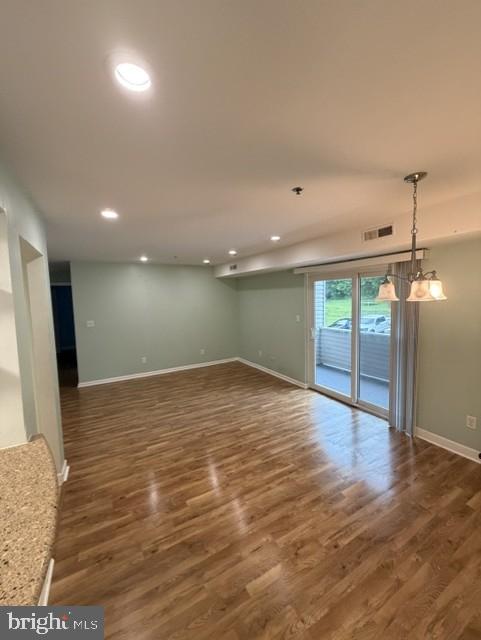 1121 GOVERNOR CIRCLE