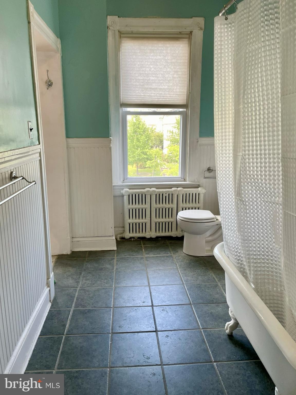 CHARLES VILLAGE - Residential Lease