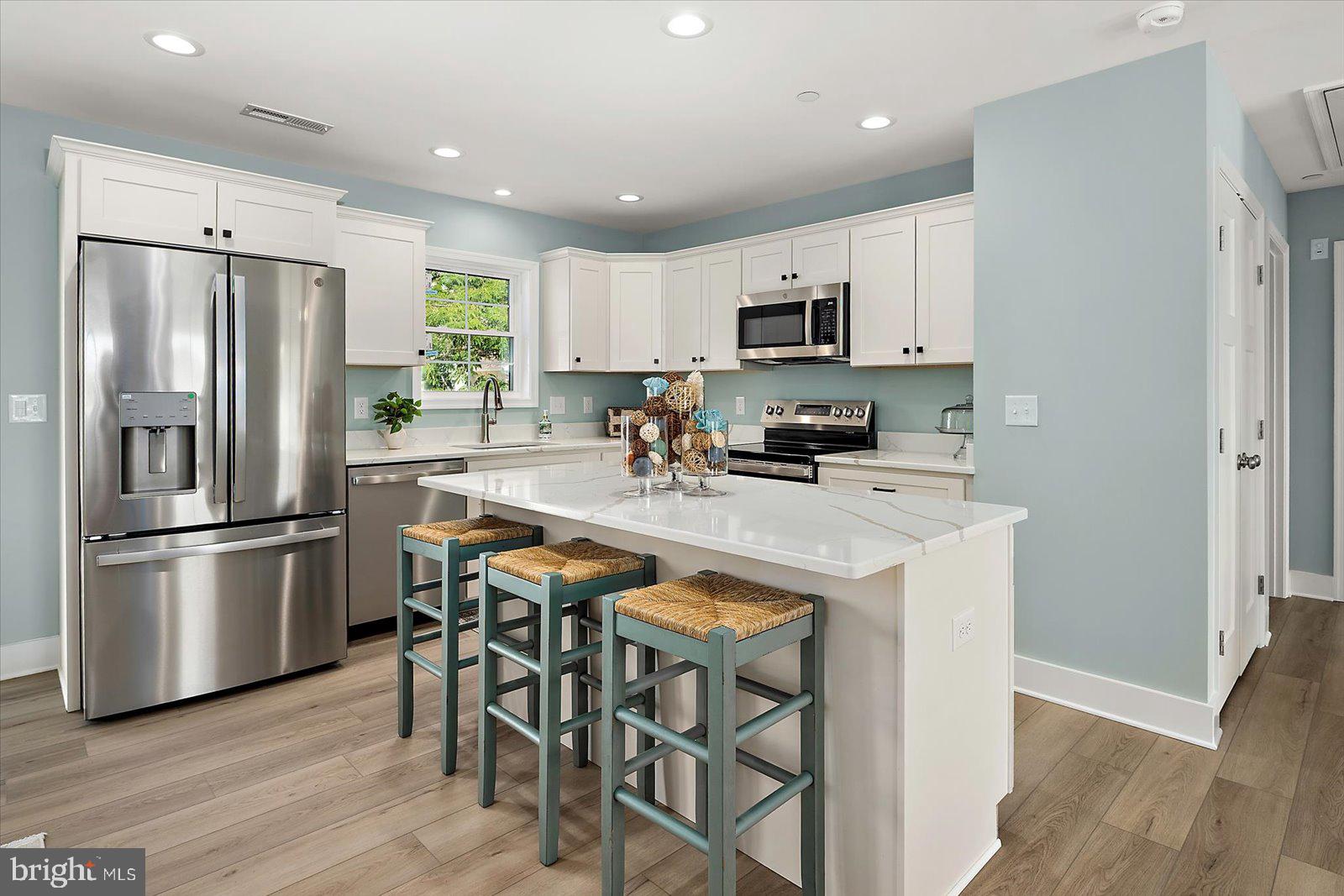 CAPE ISLE OF WIGHT - Residential