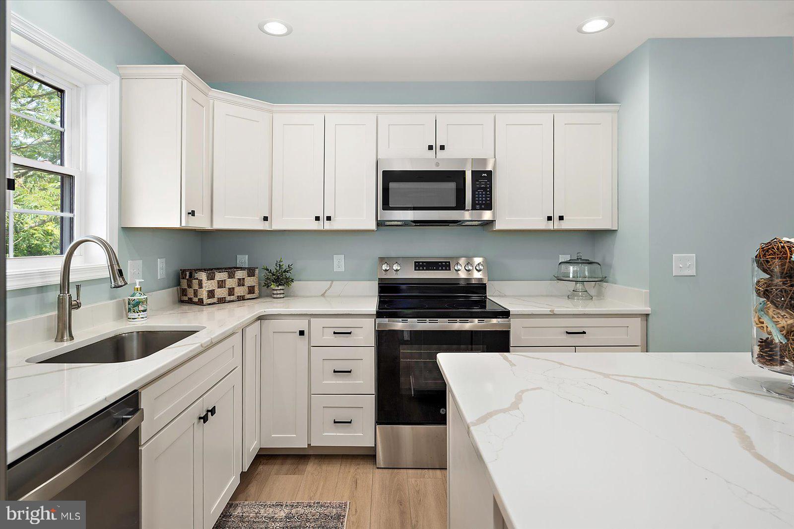 CAPE ISLE OF WIGHT - Residential