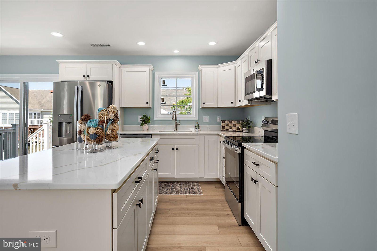 CAPE ISLE OF WIGHT - Residential