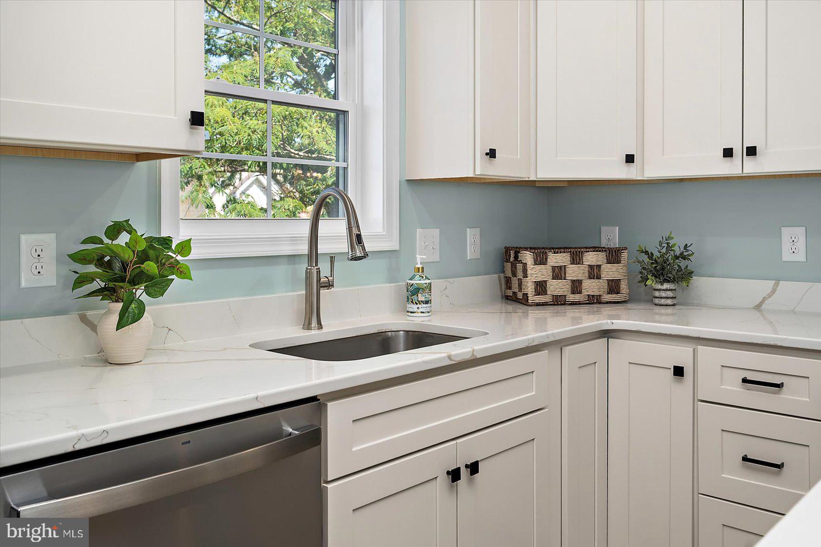 CAPE ISLE OF WIGHT - Residential