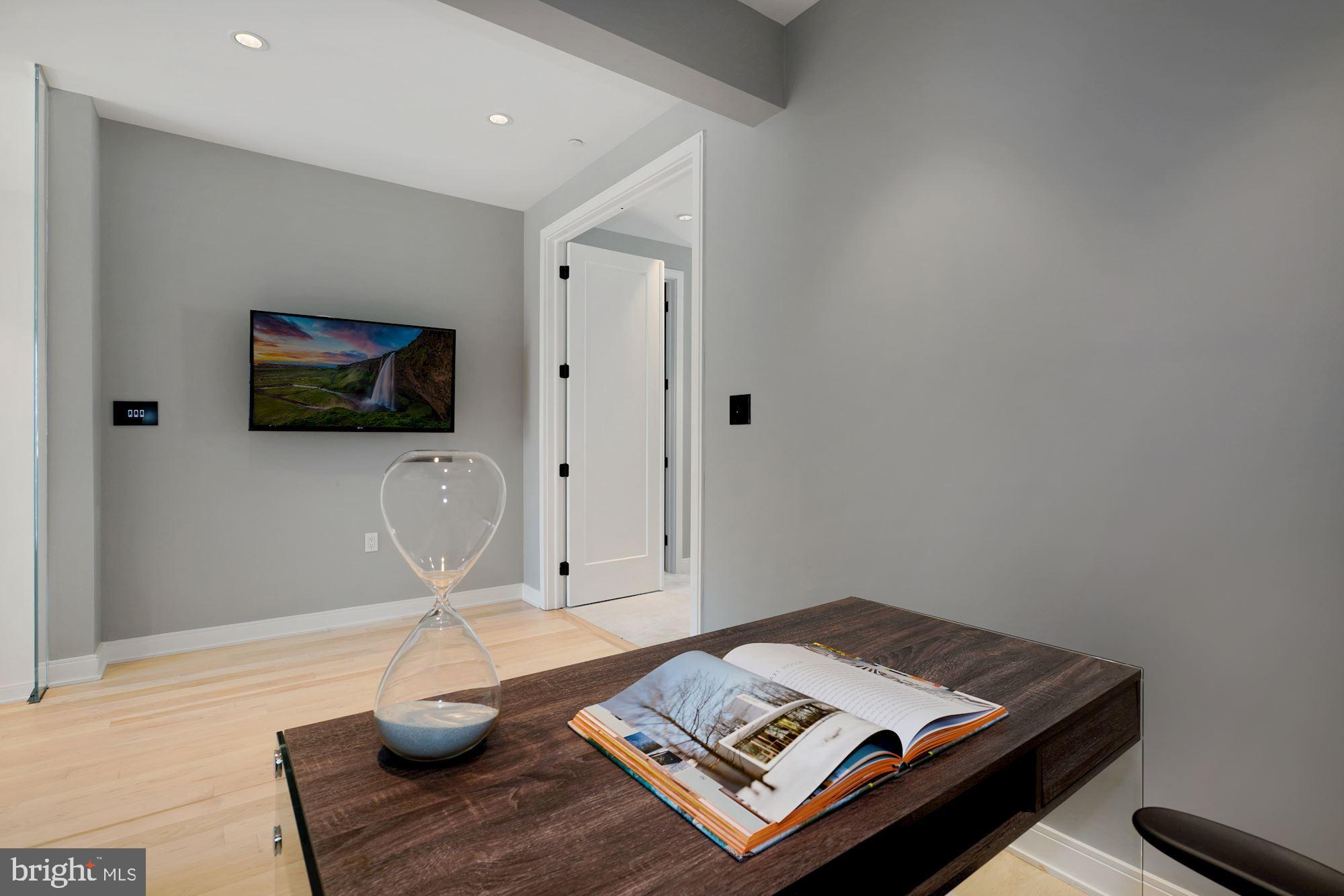 PHILLIPS PARK - Residential