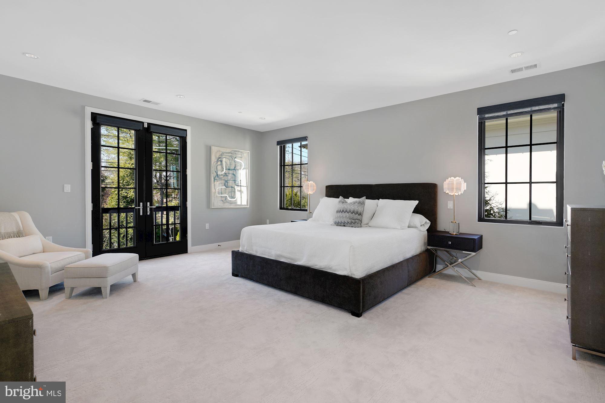 PHILLIPS PARK - Residential