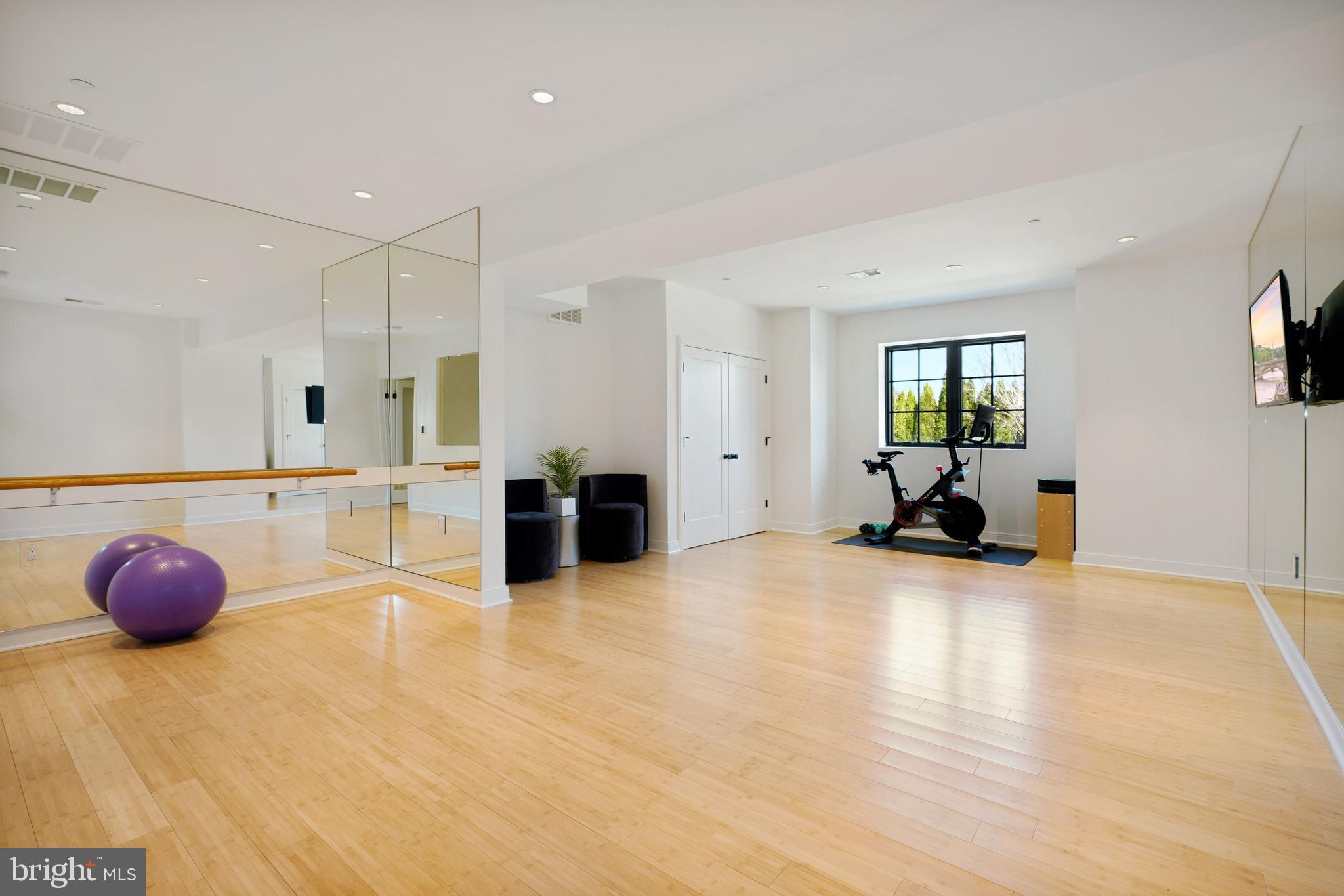 PHILLIPS PARK - Residential