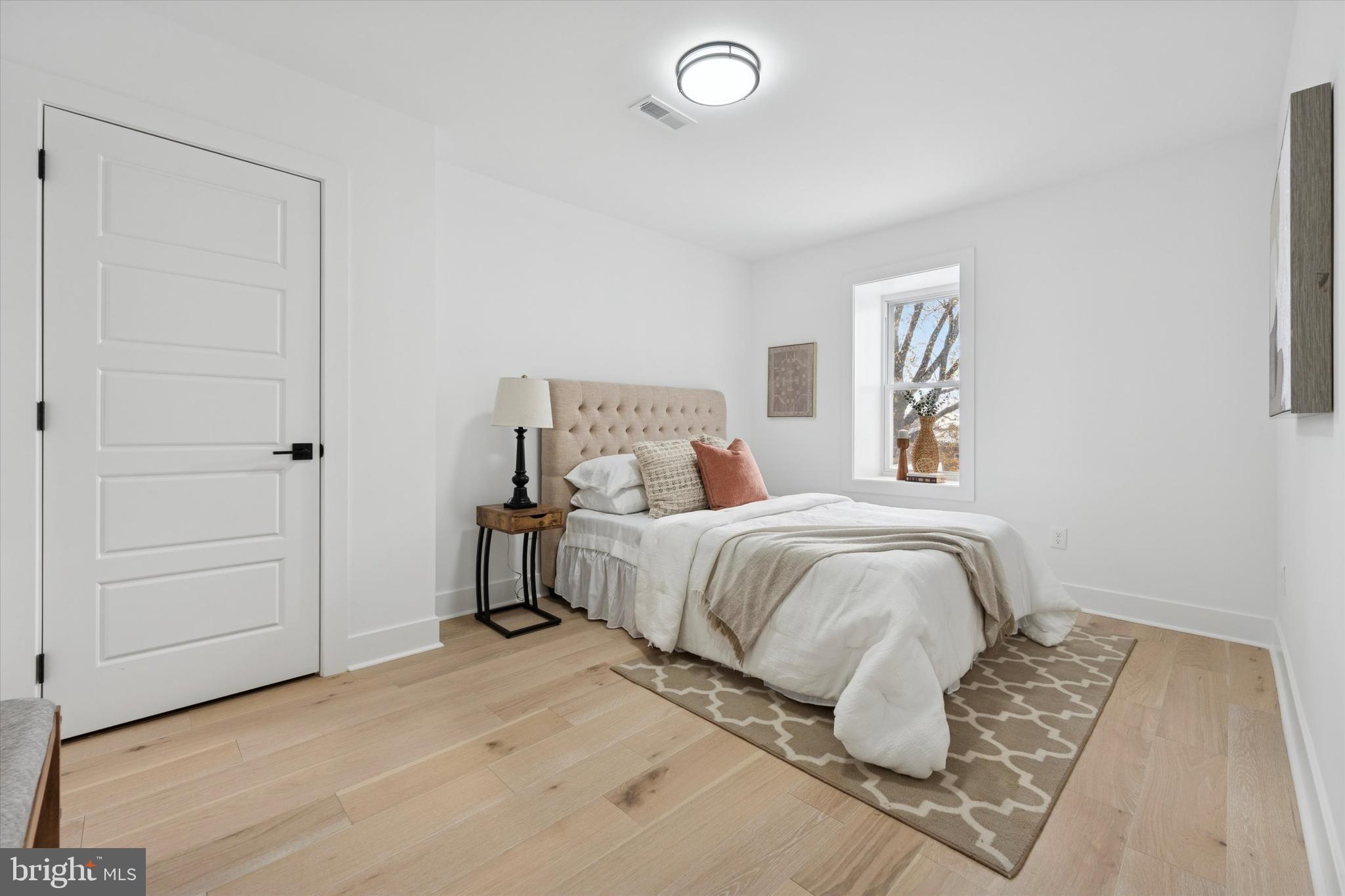 ROXBOROUGH - Residential