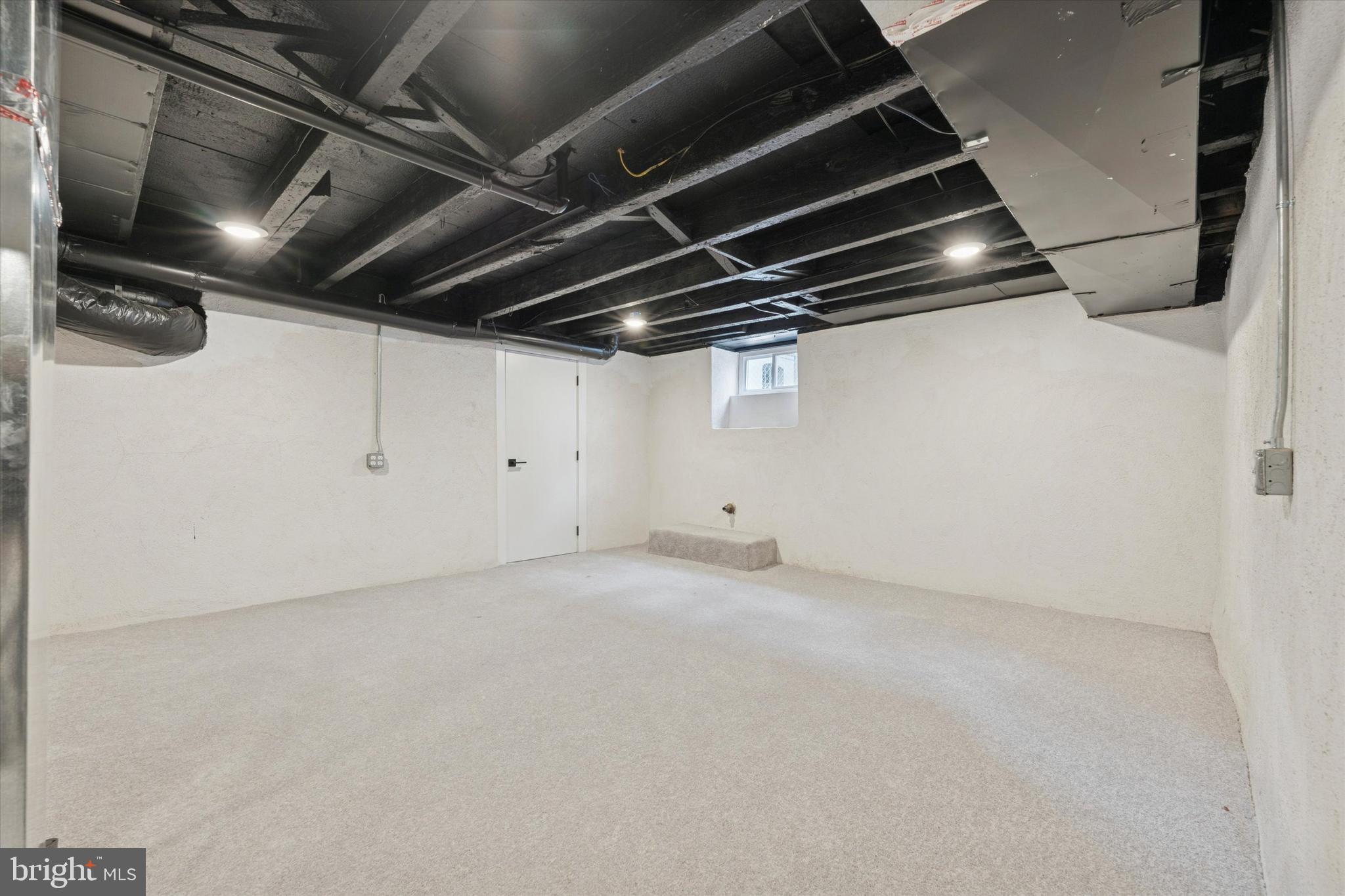 ROXBOROUGH - Residential