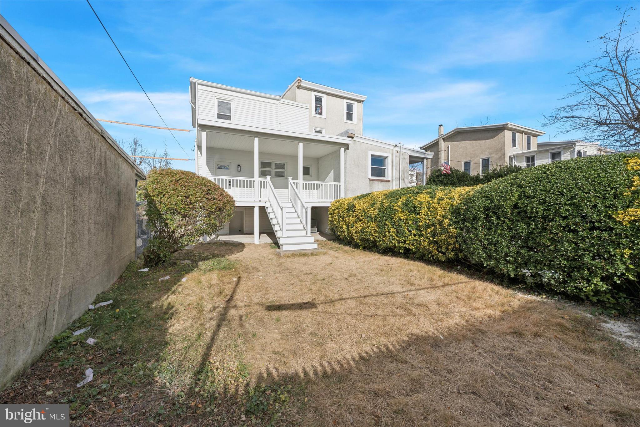 ROXBOROUGH - Residential