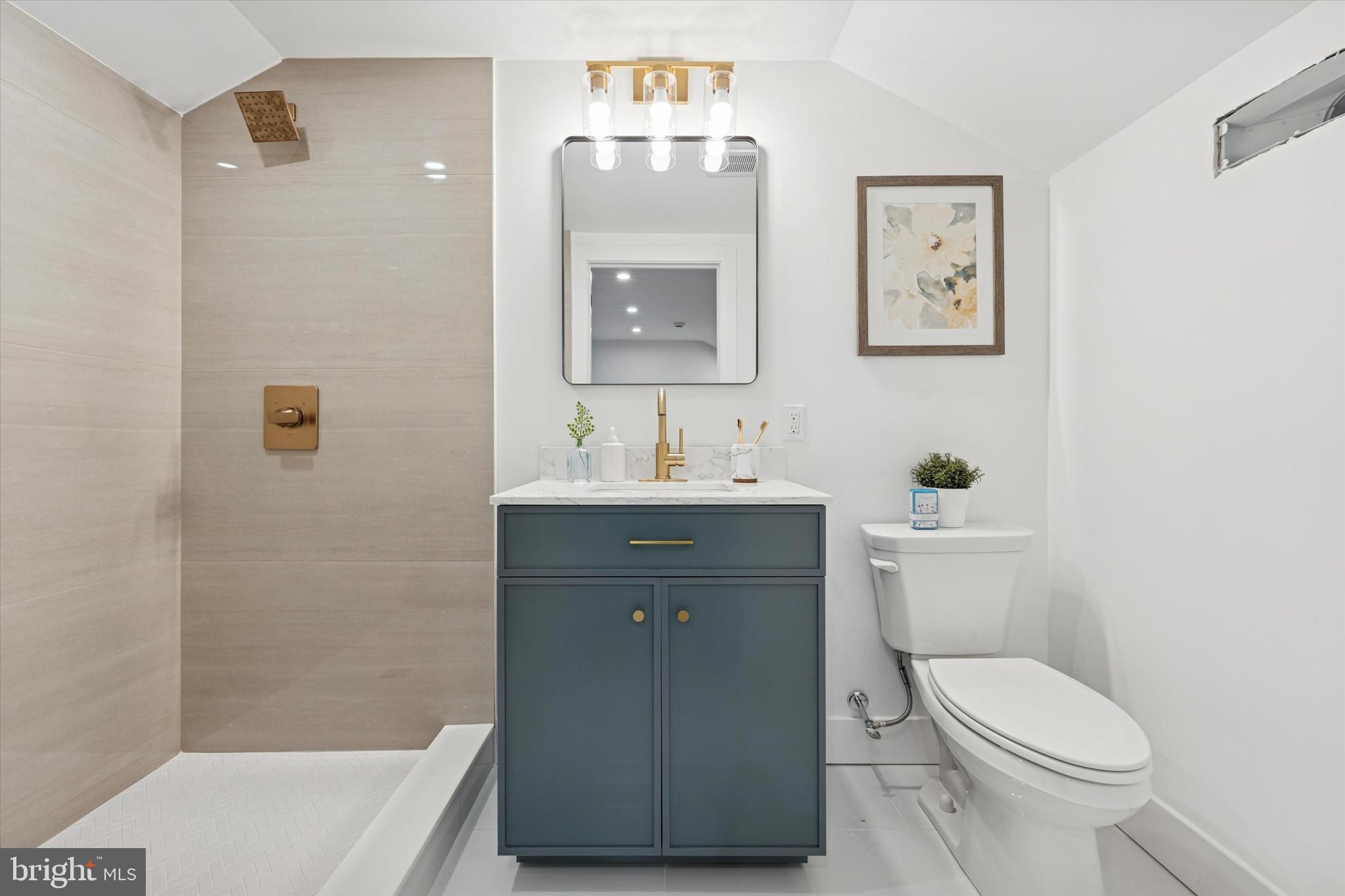 ROXBOROUGH - Residential